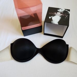 Victoria’s Secret Plunge Adhesive Bra C Cup black